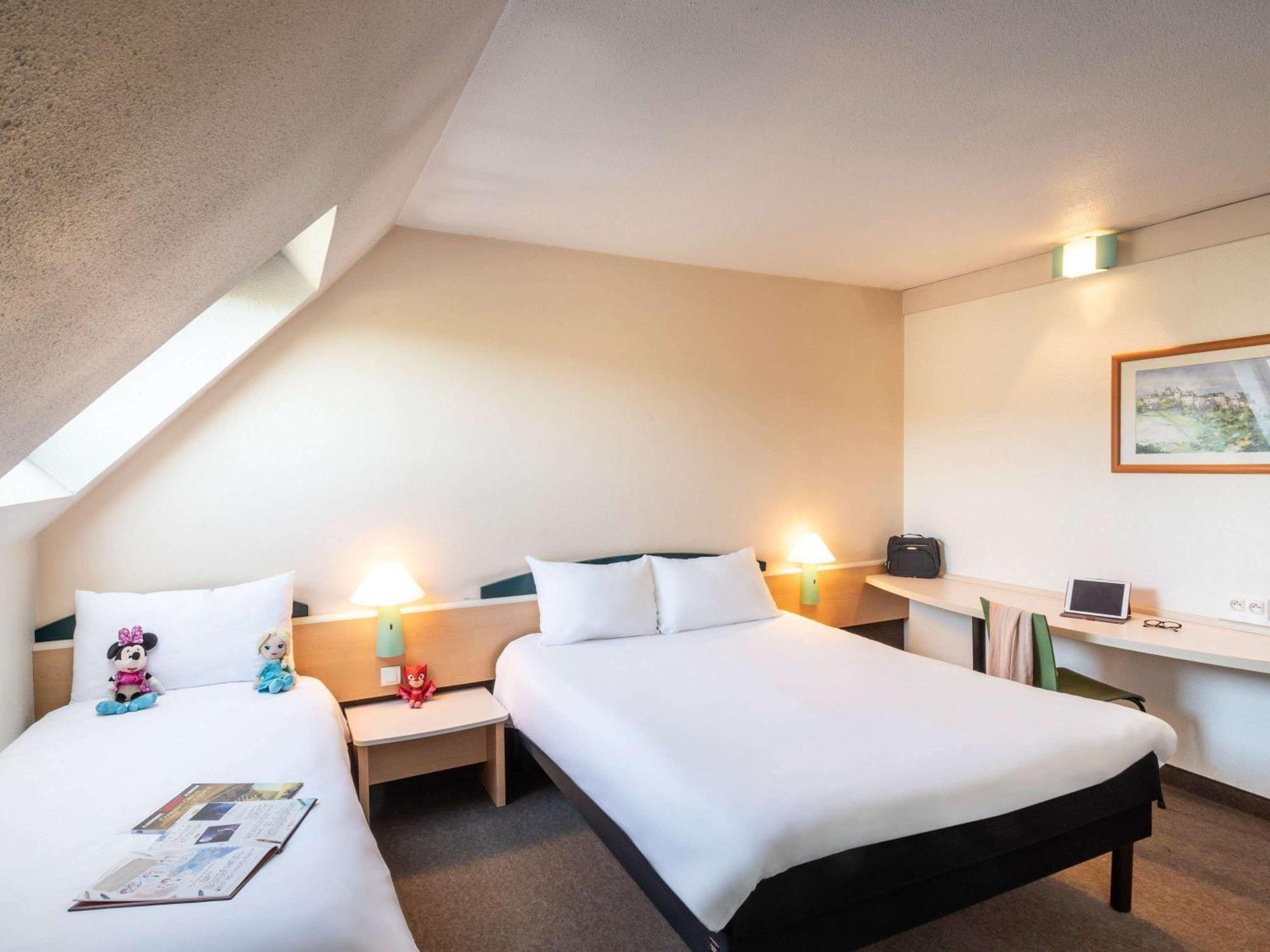 Hotel Ibis Creil Sur Oise Villers-Saint-Paul Exterior foto