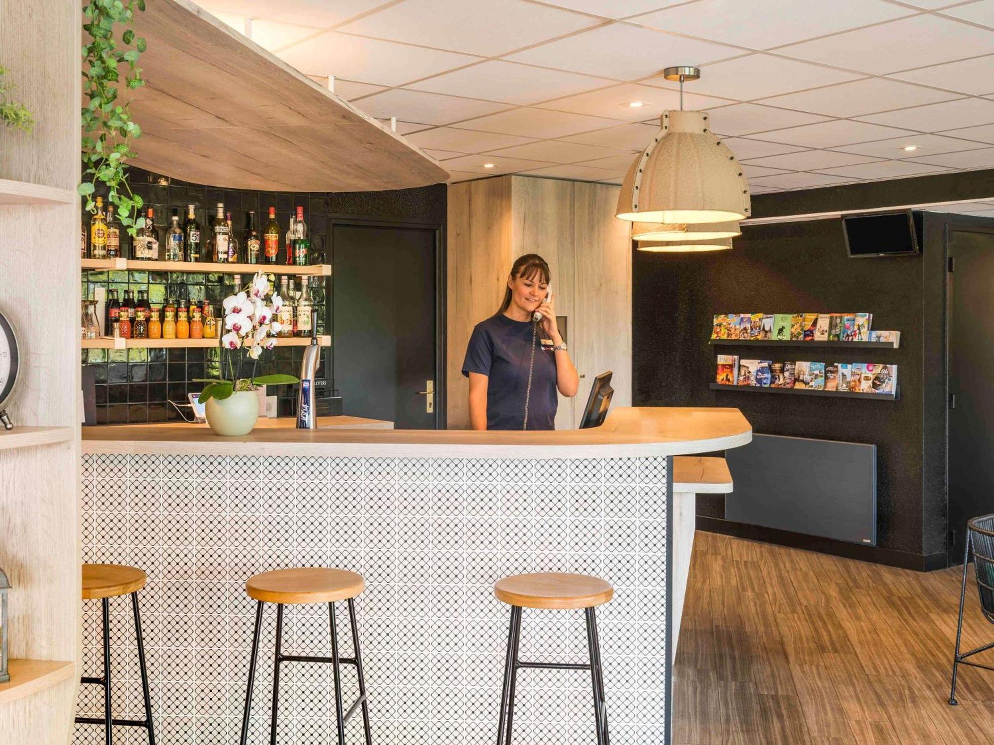 Hotel Ibis Creil Sur Oise Villers-Saint-Paul Exterior foto